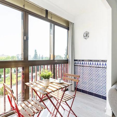 Apartamento Amplio Con 4 Habitaciones Y 2 Banos - Great Apartment With 4 Rooms - 2 Baths 세비야 외부 사진