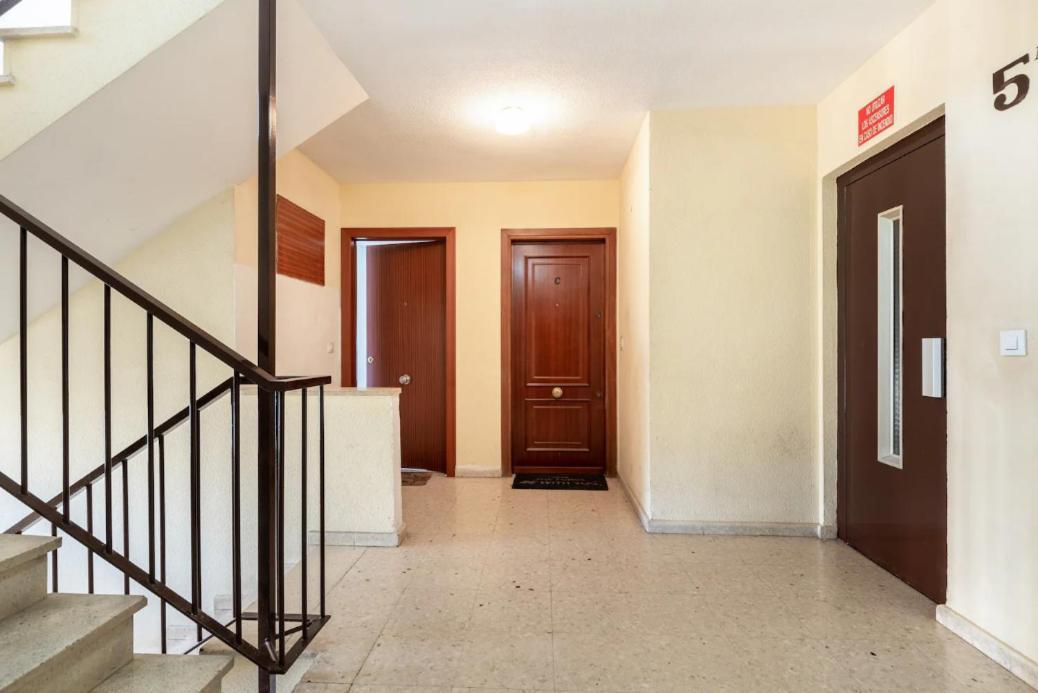 Apartamento Amplio Con 4 Habitaciones Y 2 Banos - Great Apartment With 4 Rooms - 2 Baths 세비야 외부 사진