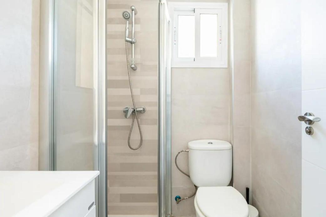 Apartamento Amplio Con 4 Habitaciones Y 2 Banos - Great Apartment With 4 Rooms - 2 Baths 세비야 외부 사진