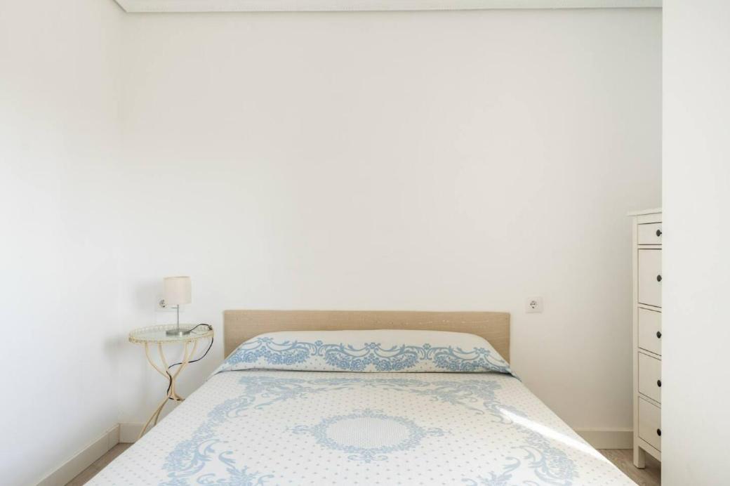 Apartamento Amplio Con 4 Habitaciones Y 2 Banos - Great Apartment With 4 Rooms - 2 Baths 세비야 외부 사진